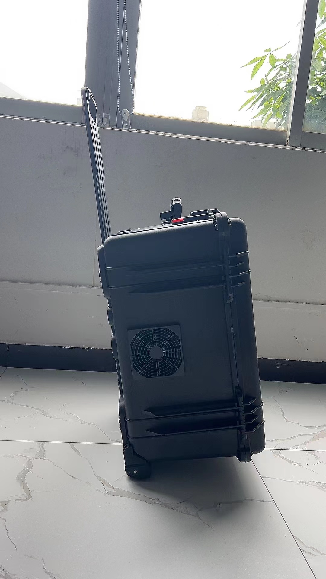 英州镇手拉箱型移动通信干扰器